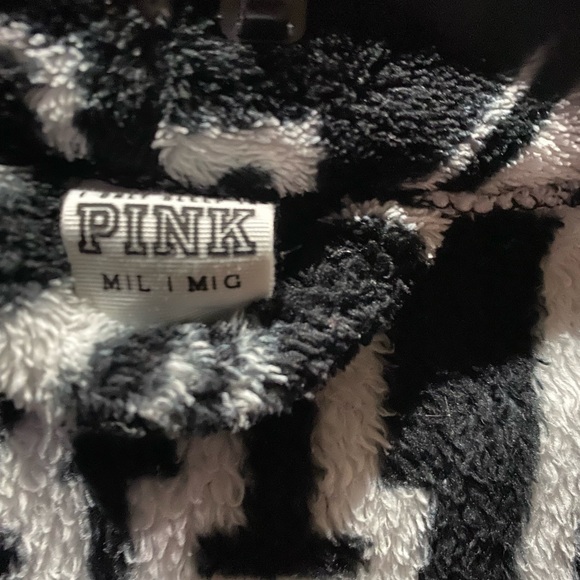 Victoria Secret Pink robes - Picture 4 of 5